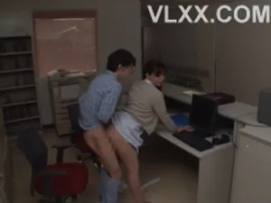 Cô giáo biến thái địt nhau cùng học trò đã có người yêu