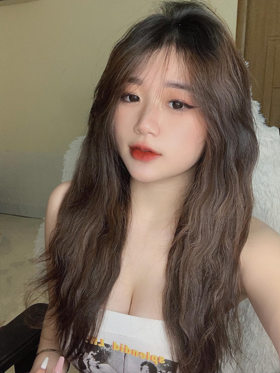 Người mẫu đến thử đồ lót đã gặp phải quy tắc bất thành văn "Ah ah ~ con cặc to... Ồ ồ ừm... Đụ em đi! Cậu to quá..."